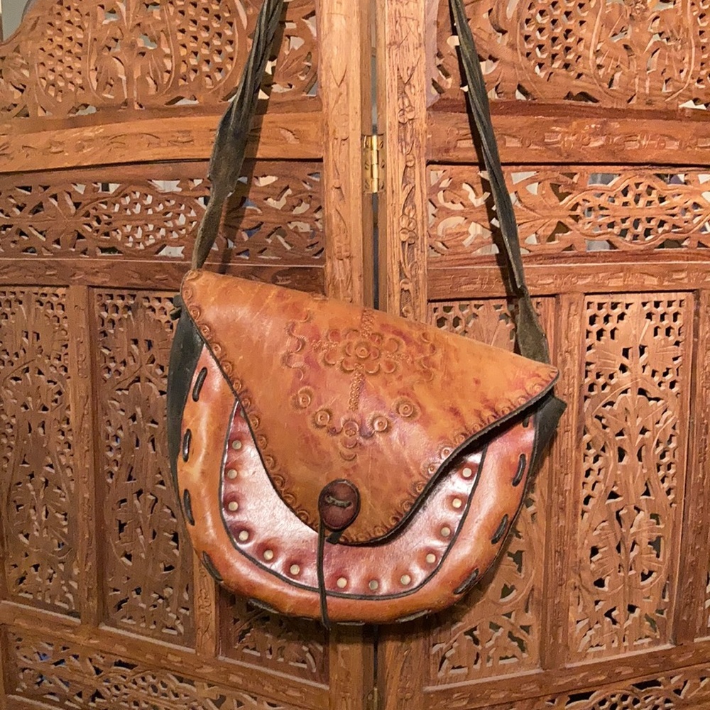 Stamped leather purse 👜